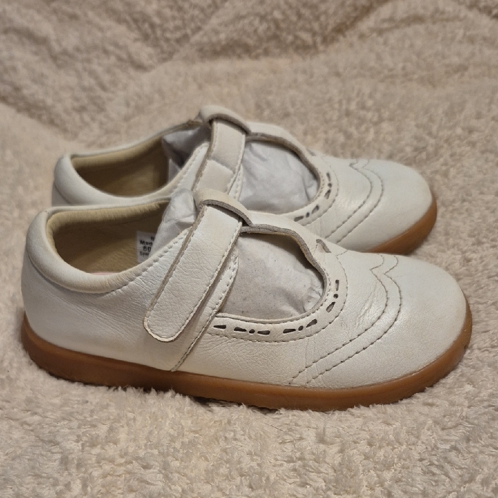 Livie & Luca White Dress Shoes with Heart Accent - Picture 2 of 5